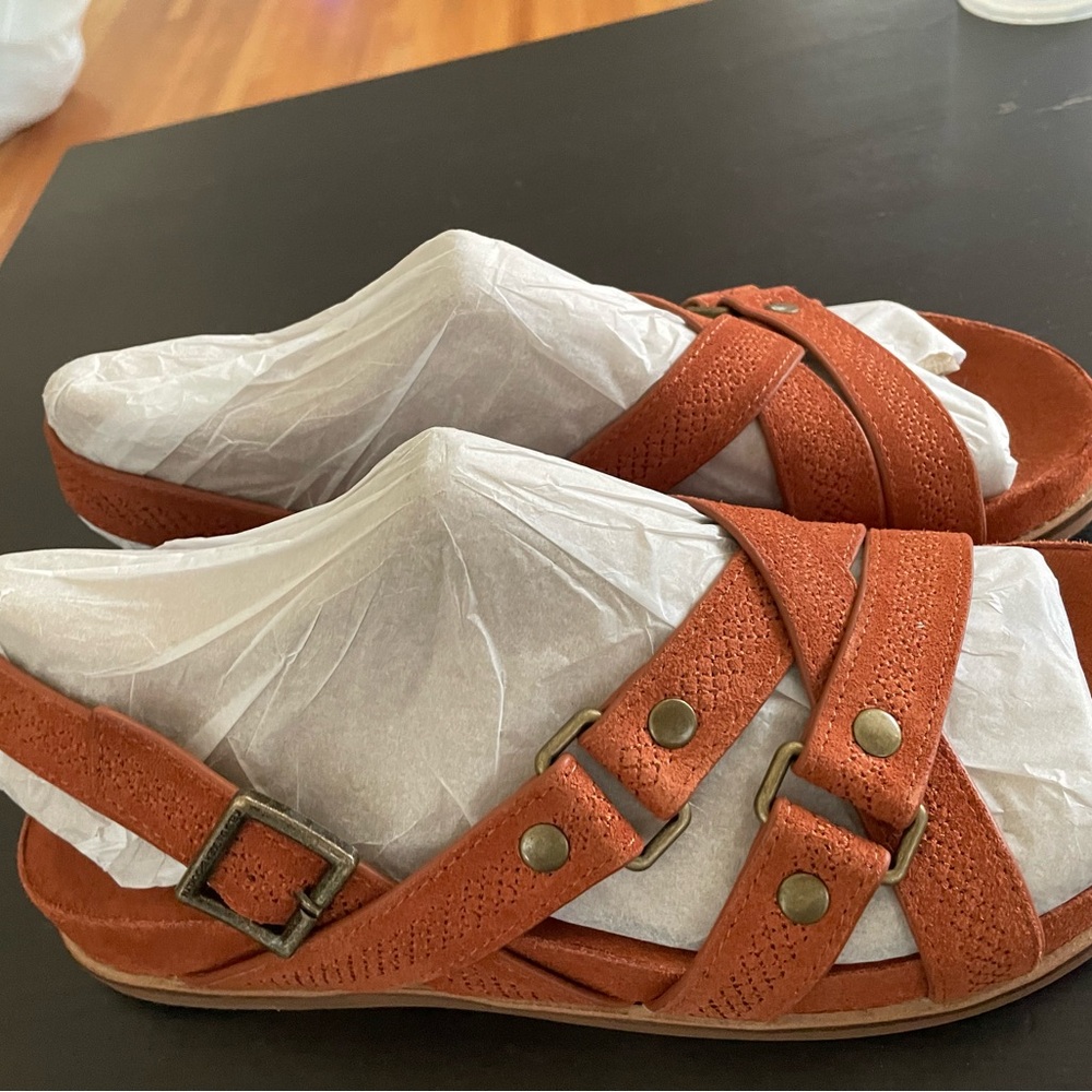Anthropologie Kelsi Dagger Brooklyn Source Sandals New with Box - Picture 5 of 6